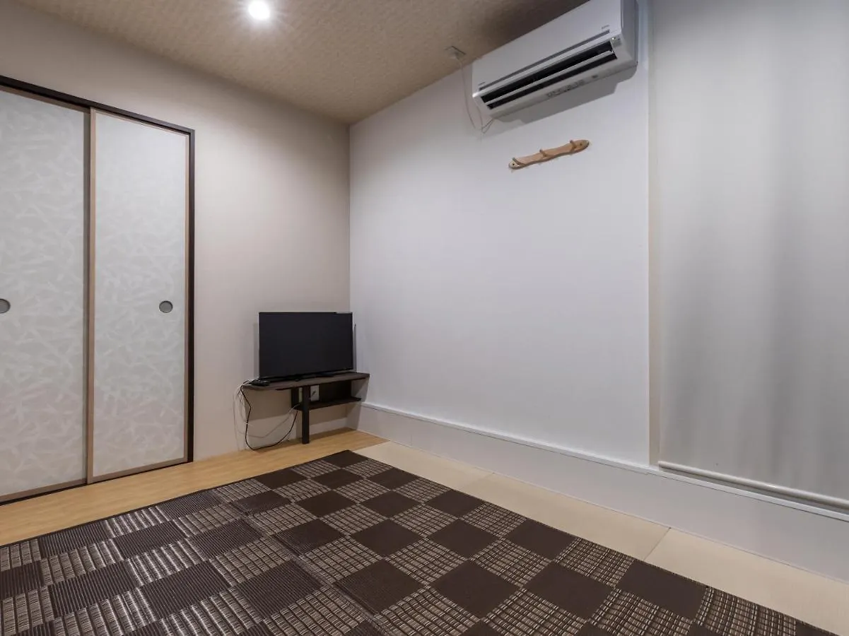 Oyo Ryokan E-Stay Kyoto Rokujo